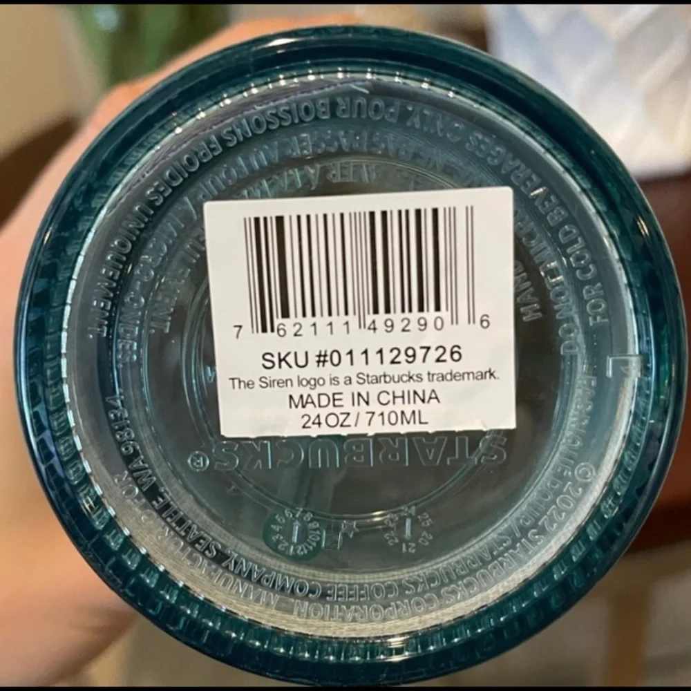 Spring 2022 Iridescent Mermaid Scale Starbucks